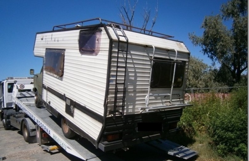 Rimossi due caravan parcheggiati in Argine Malpensata